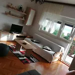 아파트 Spacious 2-room With Beautiful Sea View *