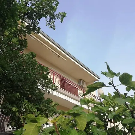 Apartman Spacious 2-room With Beautiful Sea View