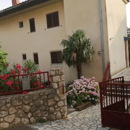 Spacious 2-room With Beautiful Sea View *