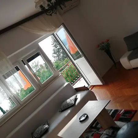 Spacious 2-room With Beautiful Sea View *