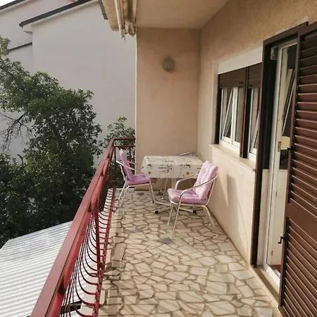 Spacious 2-room With Beautiful Sea View Апартаменты Цриквеница
