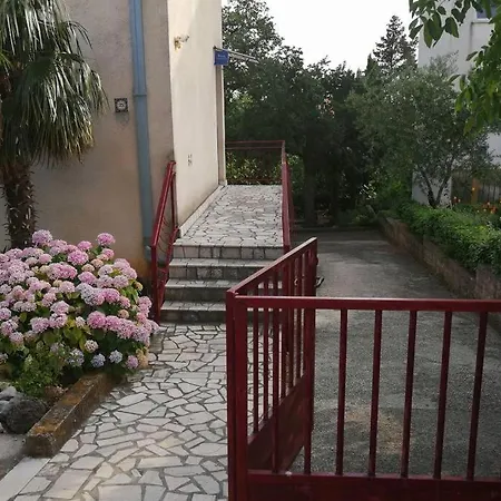Апартаменты Spacious 2-room With Beautiful Sea View
