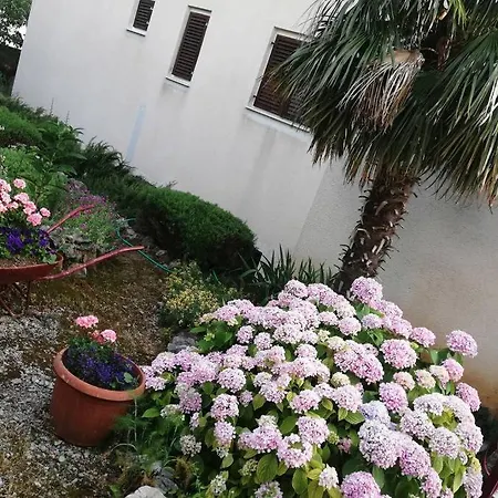 Spacious 2-room With Beautiful Sea View *